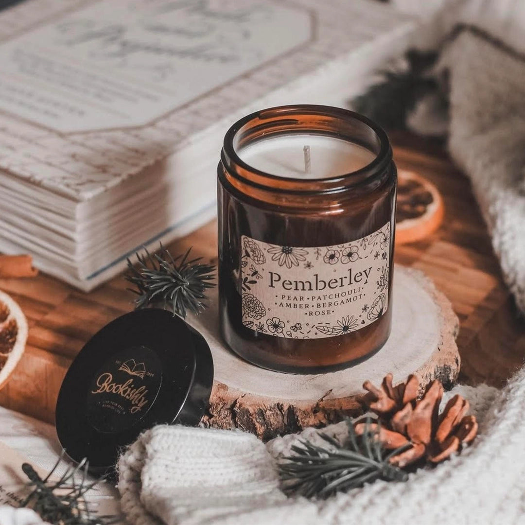 Jane Austen Pemberley Candle - Pear - Patchouli - Amber - Bergamont- Rose