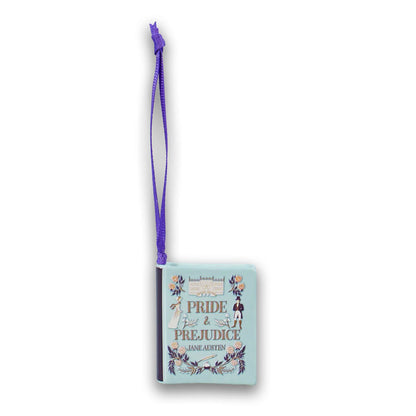 HM 141 - Pride and Prejudice Ornament