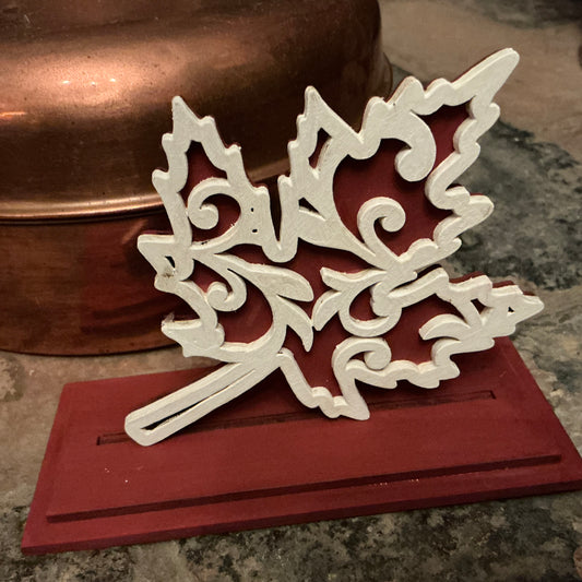 LH 512 - Small 2D Maple Leaf with Stand
