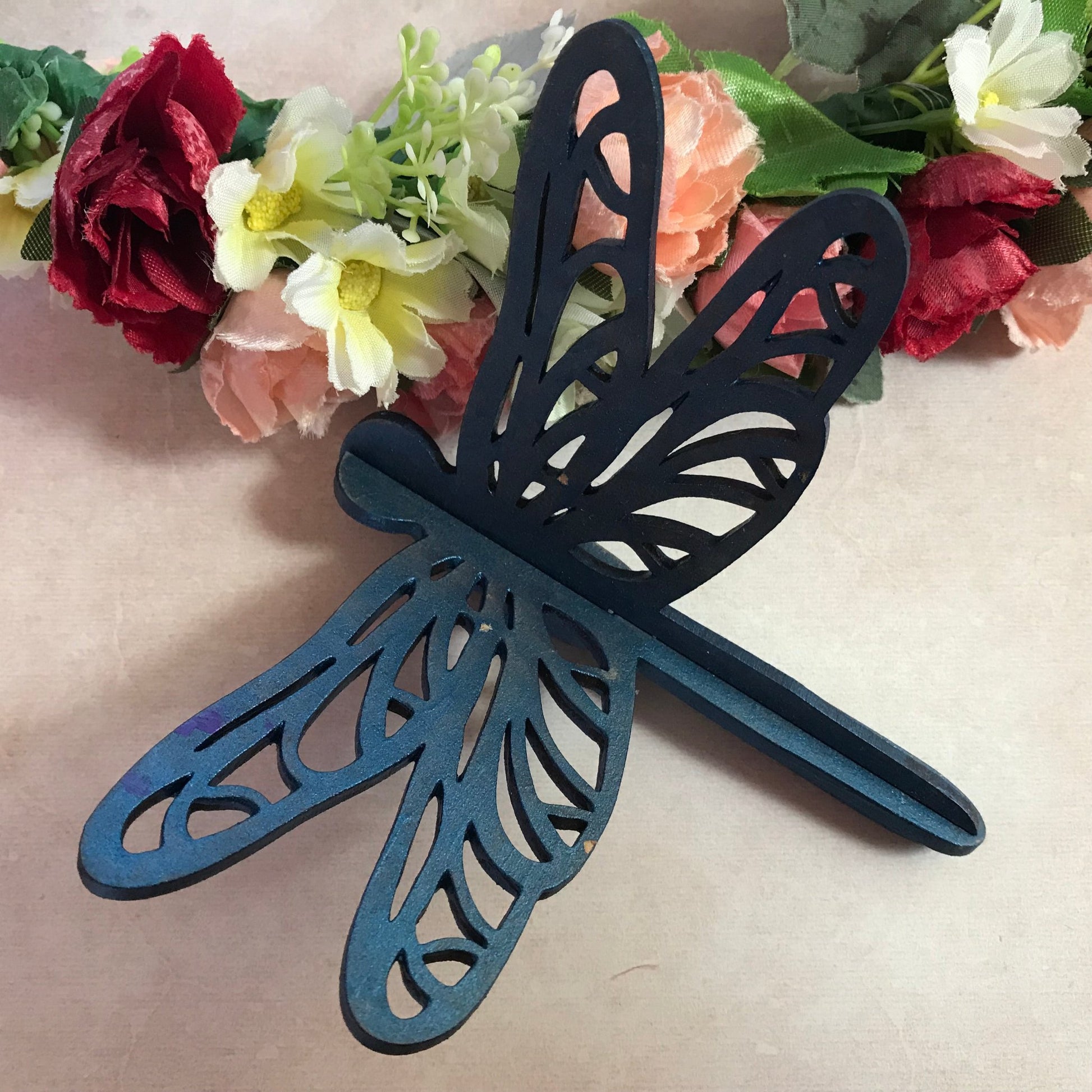 3D Metallic Dragonfly Shelf Decor