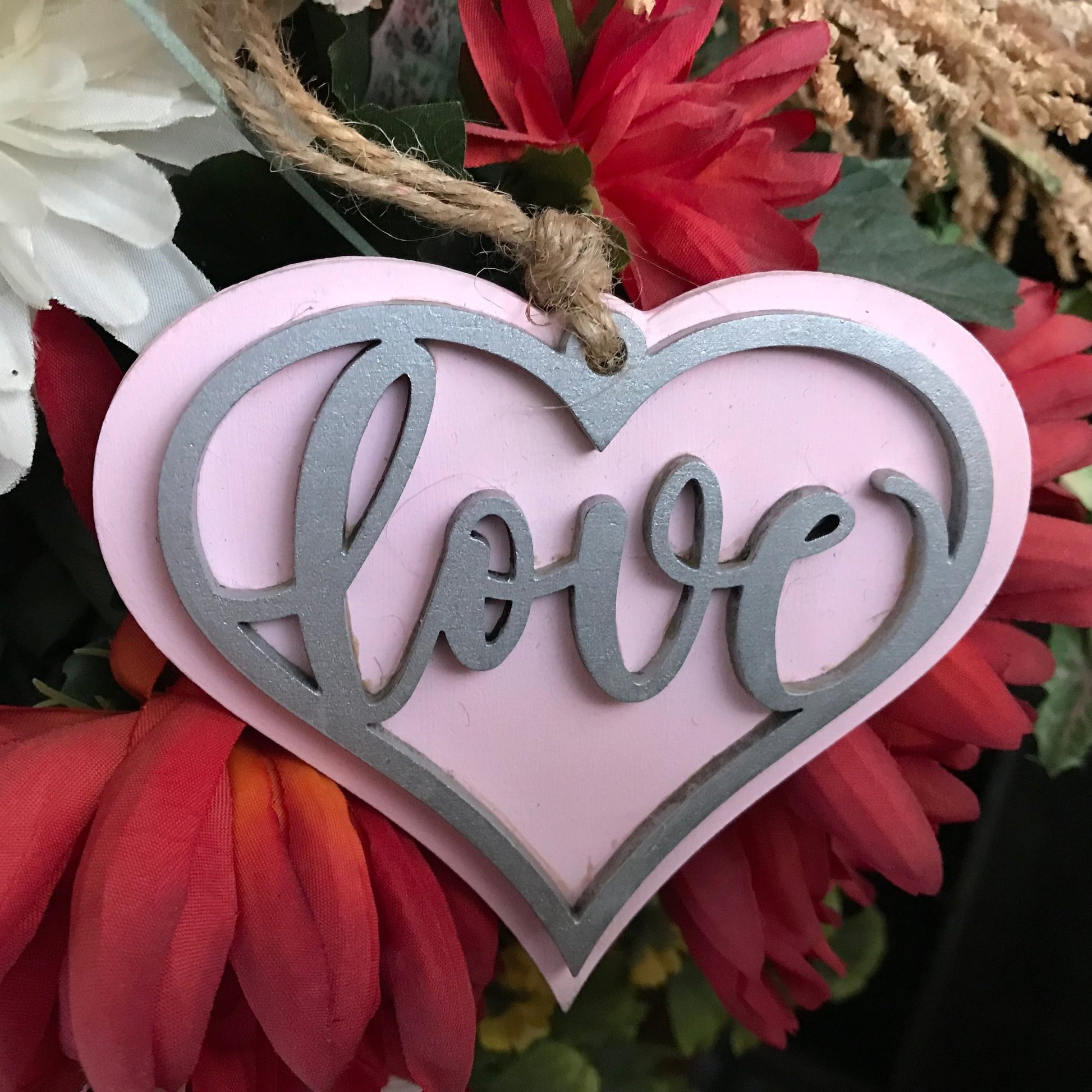 Love ornament pink with silver