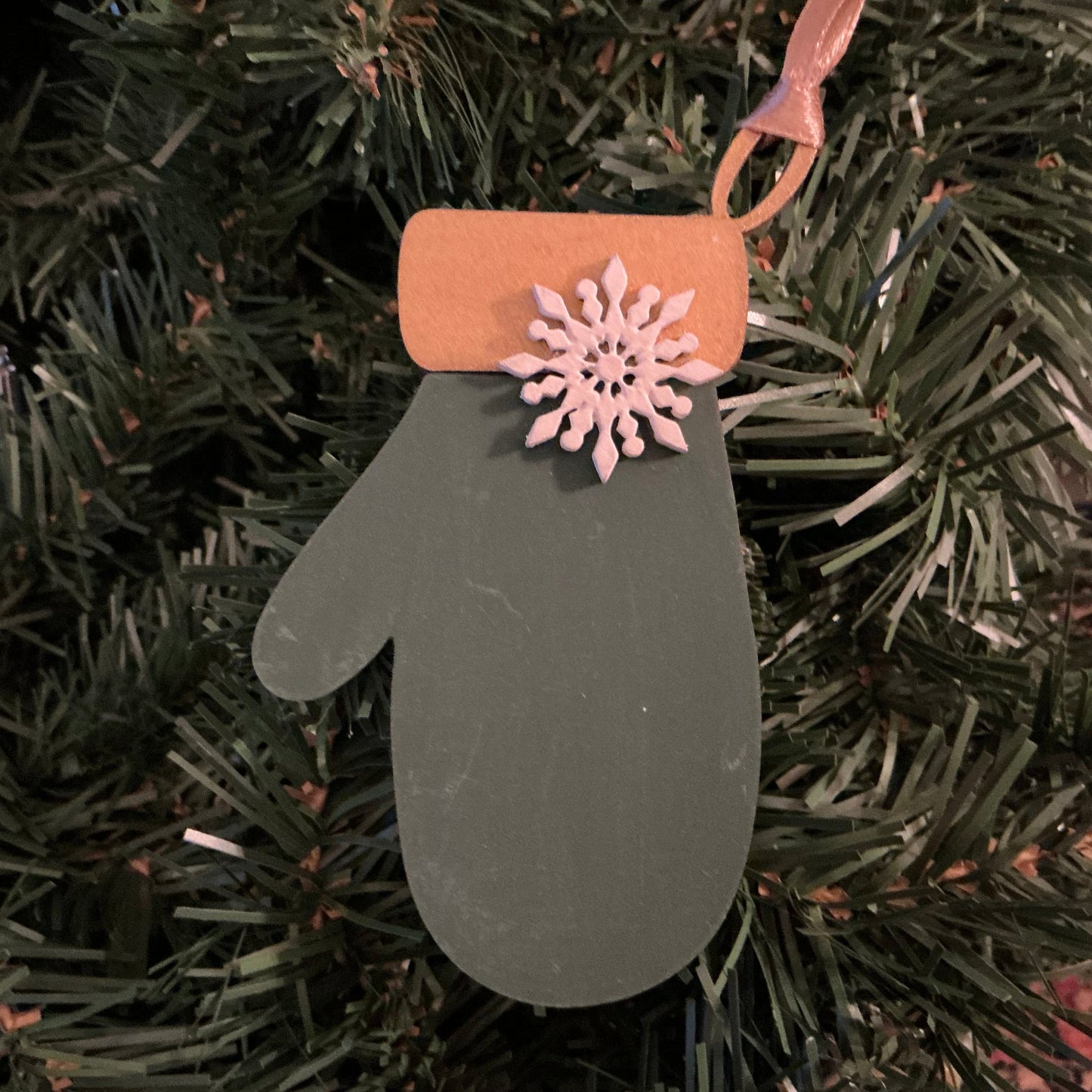 Snowflake Mitten (Left) Green with Gold Trim Christmas Decoration